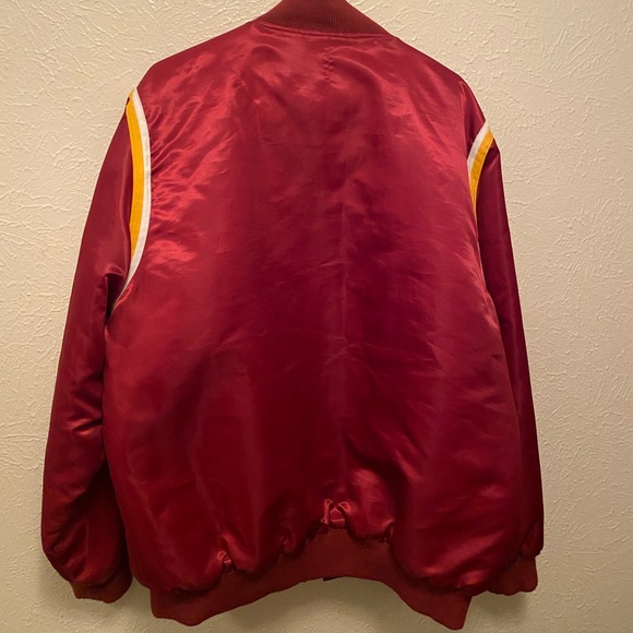 Men’s Cleveland Cavaliers Starter Jacket - Picture 2 of 6